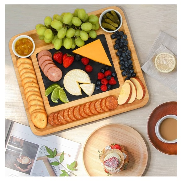 NIB Cooking time is family time cheeseboard and cutlery set - Picture 2 of 4